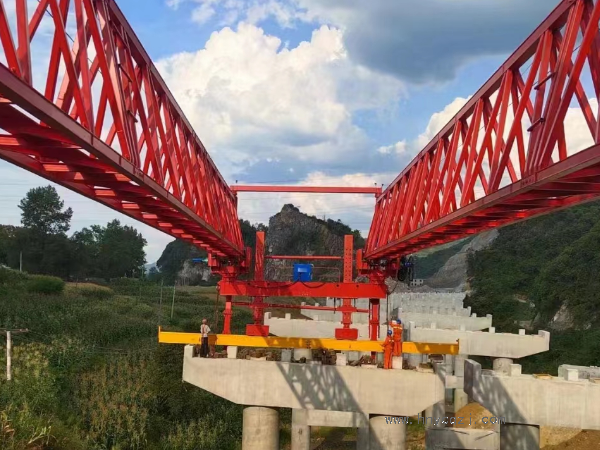 220噸架橋機(jī)的操作難度大嗎？