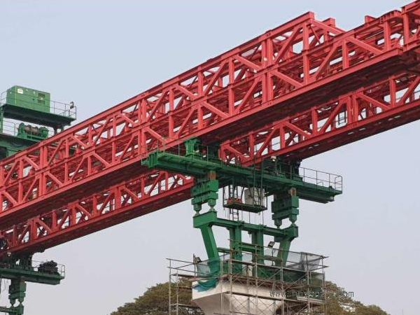 50米架橋機(jī)的結(jié)構(gòu)設(shè)計(jì)是如何實(shí)現(xiàn)的？