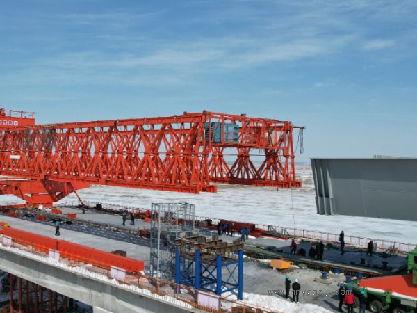 50噸架橋機施工過程中，如何進行現(xiàn)場協(xié)調(diào)和溝通？