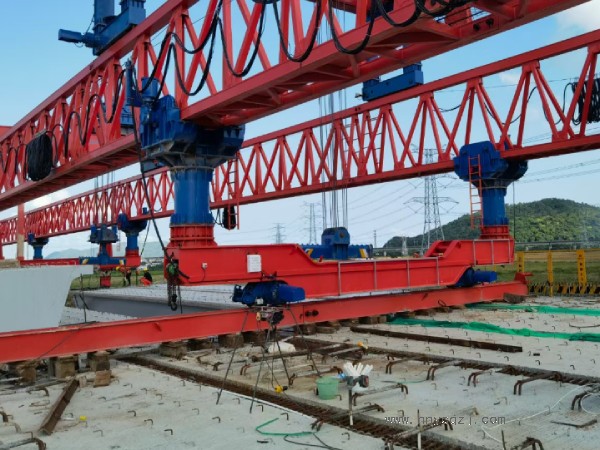 不同品牌和型號的50噸以上架橋機價格差異原因是什么？